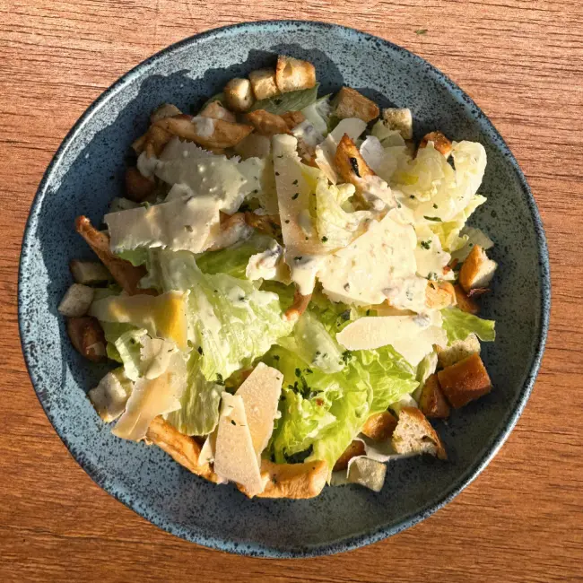 CHICKEN CAESAR SALAD