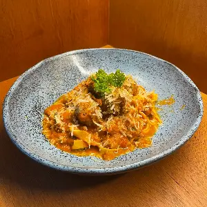 FETTUCCINE A BOLONHESA