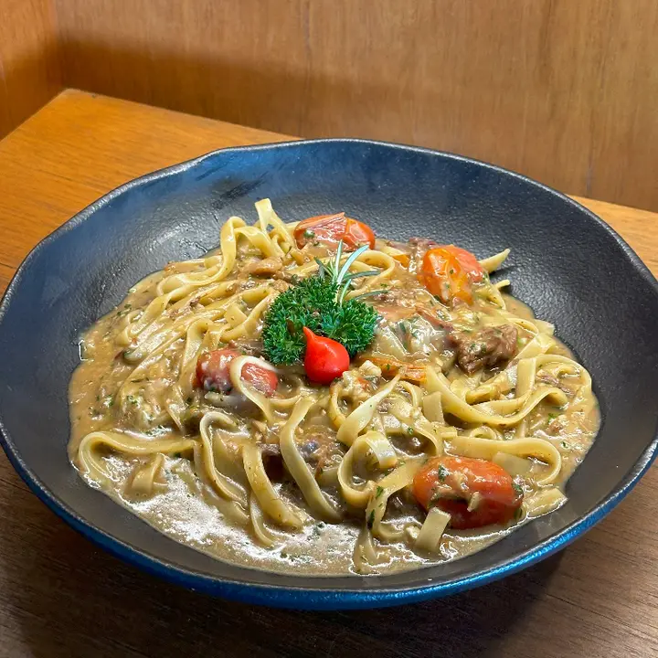 FETTUCCINE COM RAGU DE RABADA